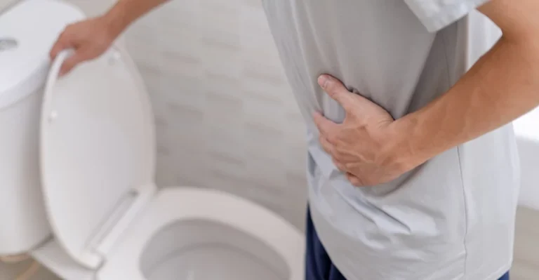 Tenesmus to groźny objaw. Pojawia się przy raku jelita grubego