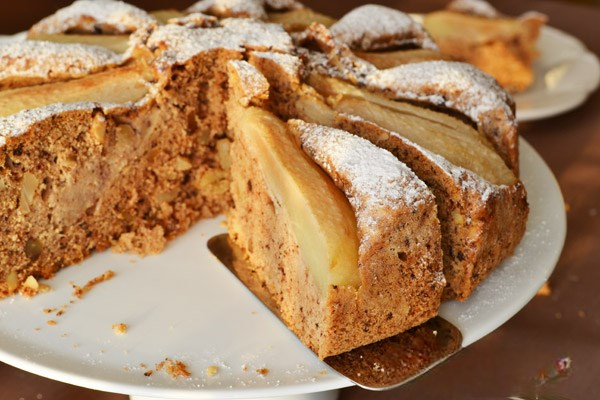 Placek z Gruszkami: Jesienne Ciasto pełen Smaku i Elegancji 🍐🍂