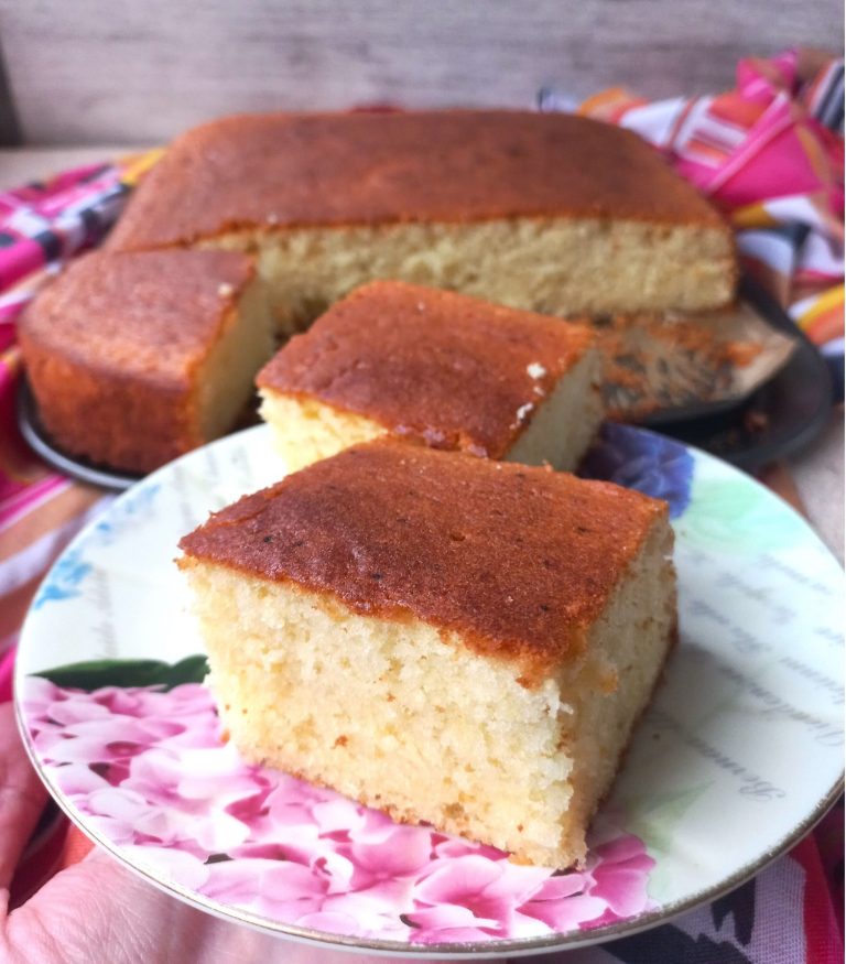 Proste Ciasto Pomarańczowe na Oleju: Idealne dla Słodkościowych Fanatyków 🍊✨
