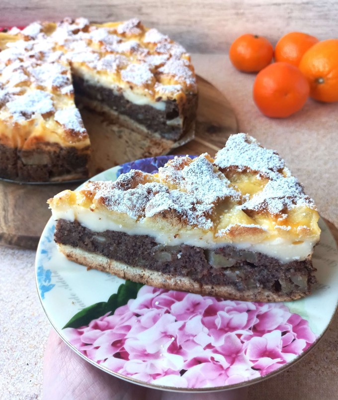 Makowiec z Budyniem i Jabłkami na Kruchym Cieście: Idealny Deser na Każdą Okazję 🍎🍰