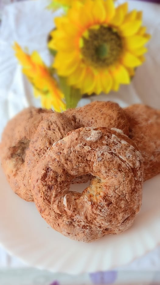 Bajgle z serka wiejskiego z siemieniem lnianym i słonecznikiem 🥰👌
