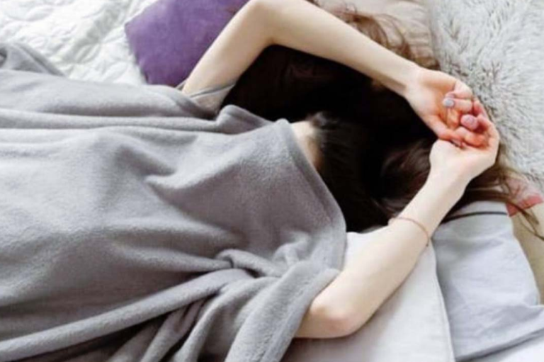 Regularne budzenie się o 3 lub 4 rano? To może być oznaką czterech chorób