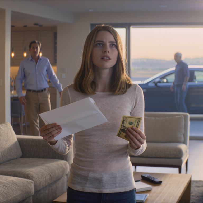 W moje 18. urodziny mój tata rzucił we mnie banknotem 50 dolarów i powiedział: „Wynoś się, mam dość płacenia za czyjeś życie”.