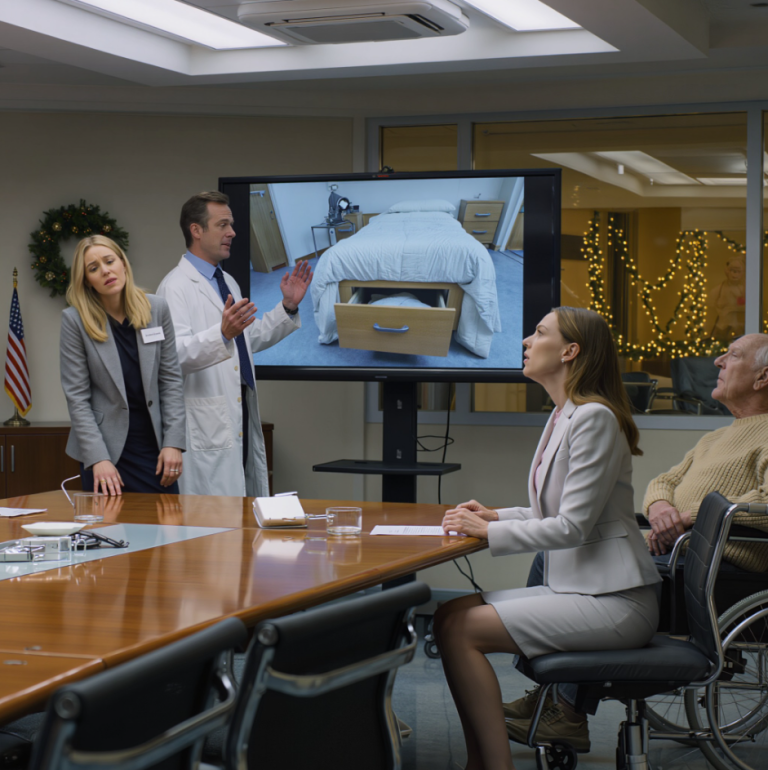 Moja siostra schowała moje leki przeciwbólowe, twierdząc, że „wykorzystuję jej uwagę”. Chciała, żebym był zbyt słaby, żebym pojawił się na odczytaniu testamentu dziadka, żeby mogła zabrać wszystko. O mało nie zemdlałem z bólu. Ale wtedy odezwał się mój lekarz – a kiedy włączył się ekran, mama krzyknęła: „Wyłącz to!” i MOJA SIOSTRA ZEMDLAŁA.